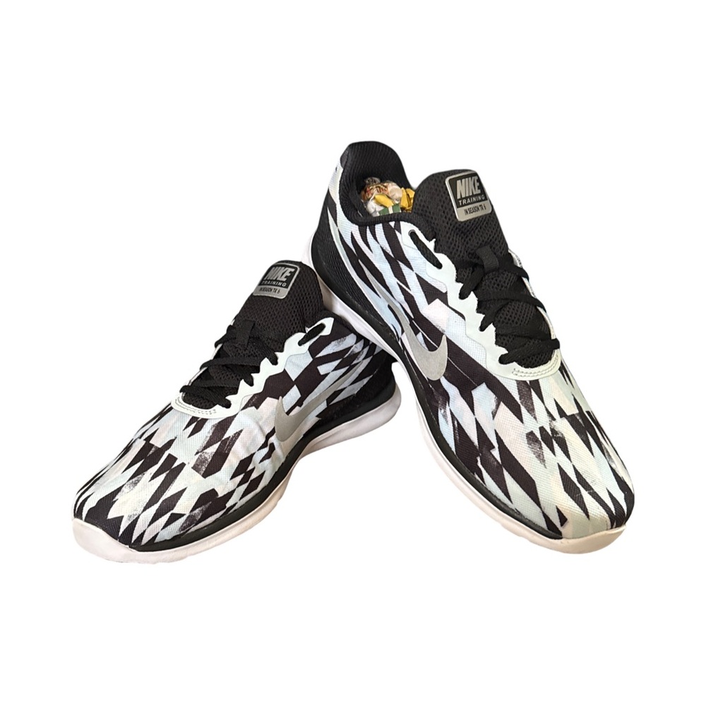 Nike Black & White Geometric Training Sneakers